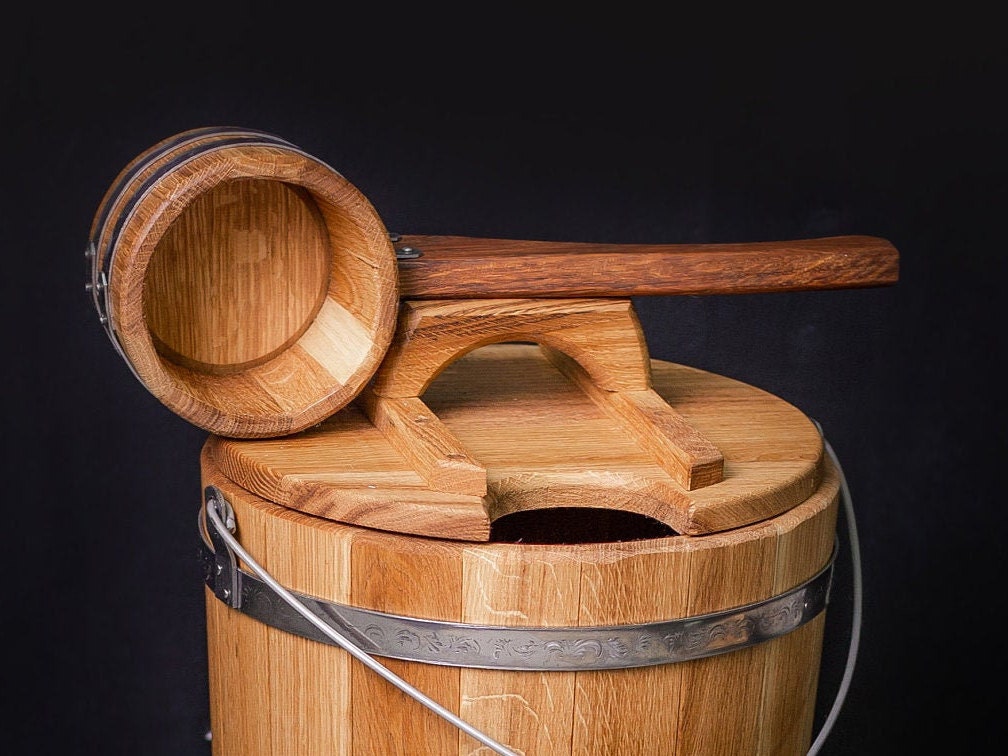Oak bucket 15 L with ladle , Wooden Steamer bucket Sauna Broom, With Lid, Sauna Accessories, Wooden Sauna Steamer, Wood Bath Bucket