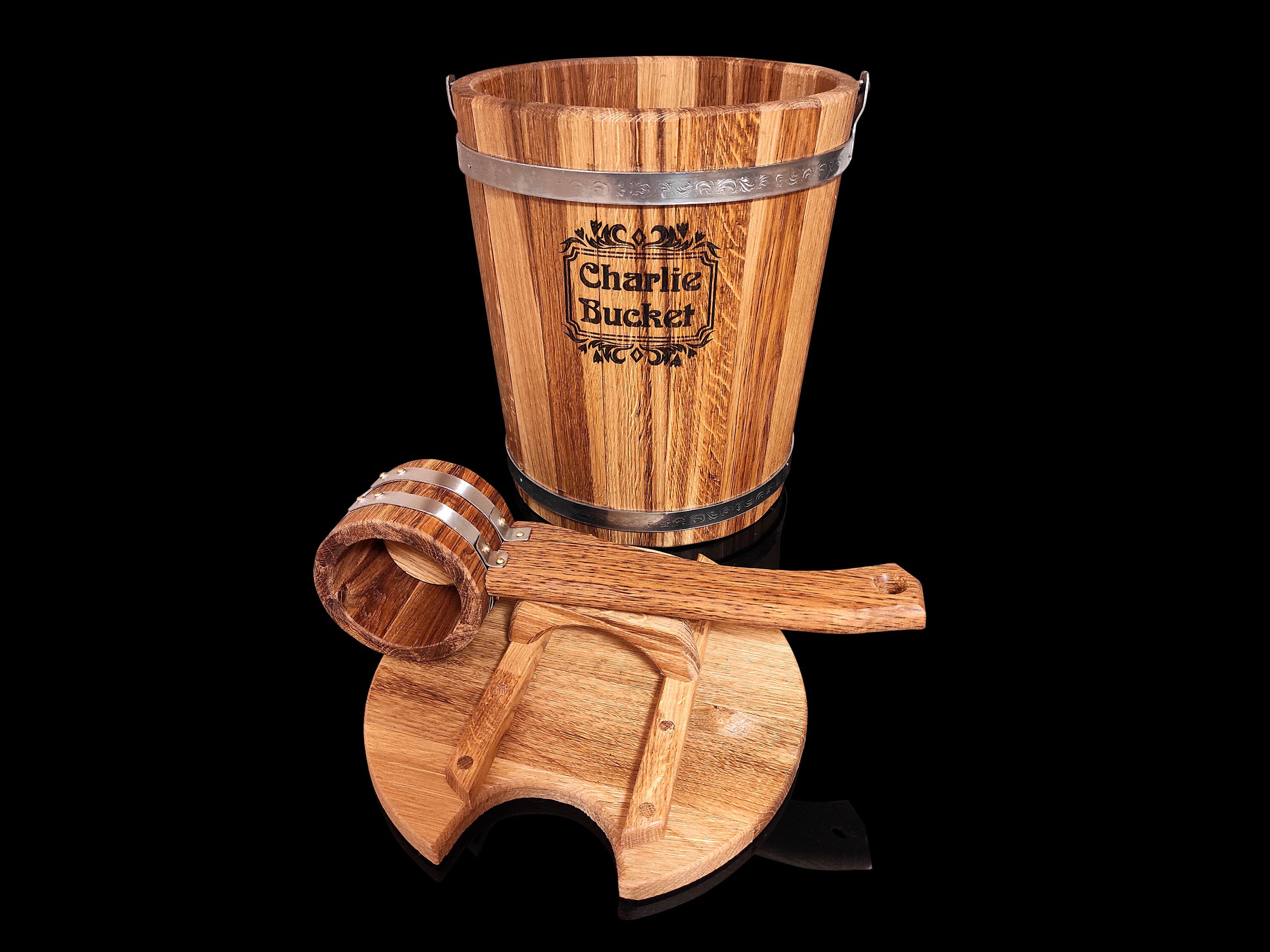 Oak bucket 15 L with ladle , Wooden Steamer bucket Sauna Broom, With Lid, Sauna Accessories, Wooden Sauna Steamer, Wood Bath Bucket