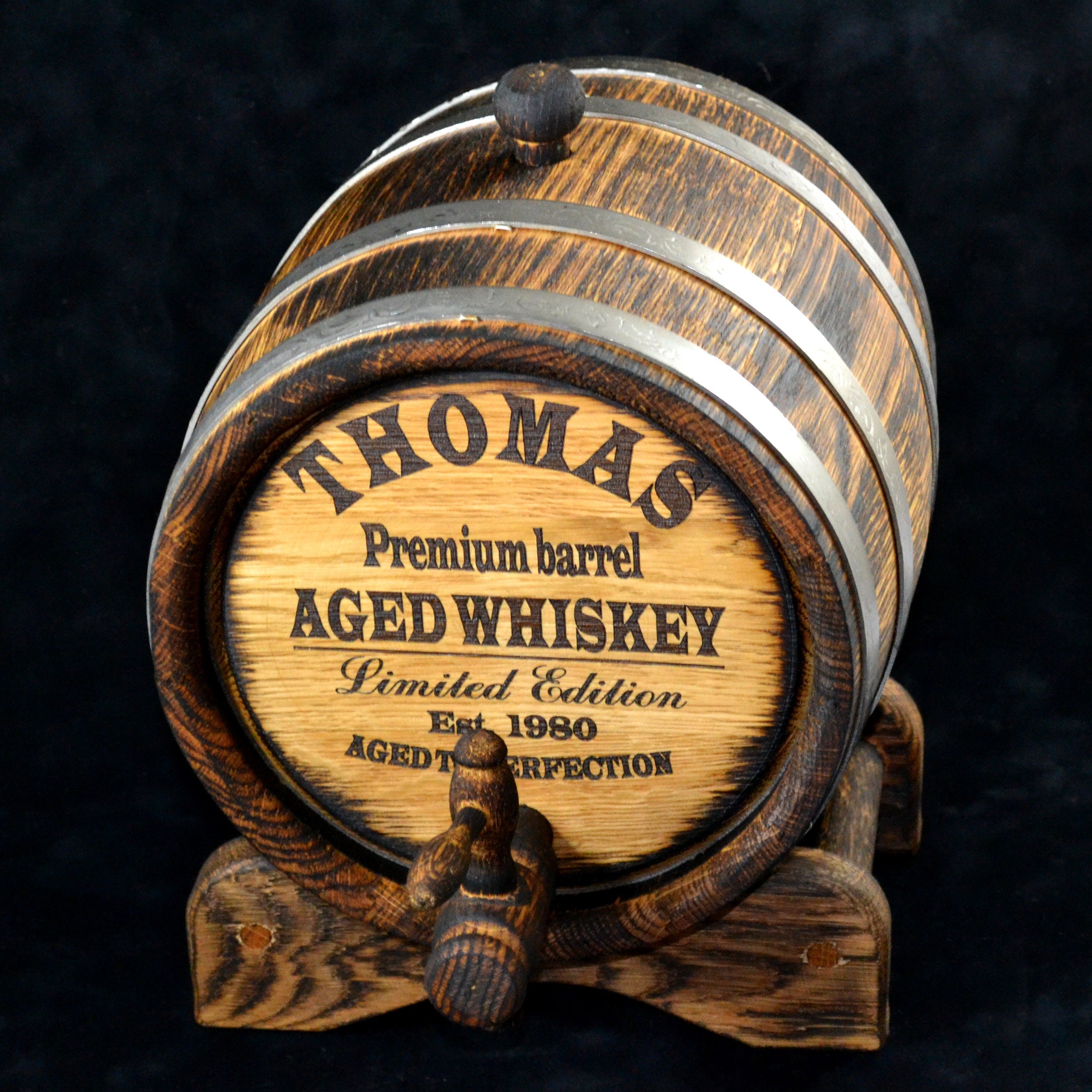 Personalized oak whiskey barrel 1, 2, 3, 5, 10, 15 L aging Oak Rum Bourbon Barrel Gift for Man Scotch Lover retro barrel in loft style